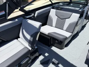 2026-mastercraft-xt24-143076-image21