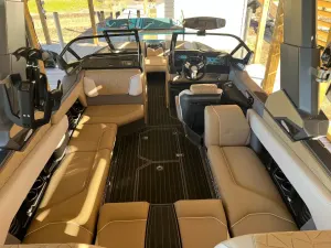 2021-nautique-g23-paragon-136978-image7.webp