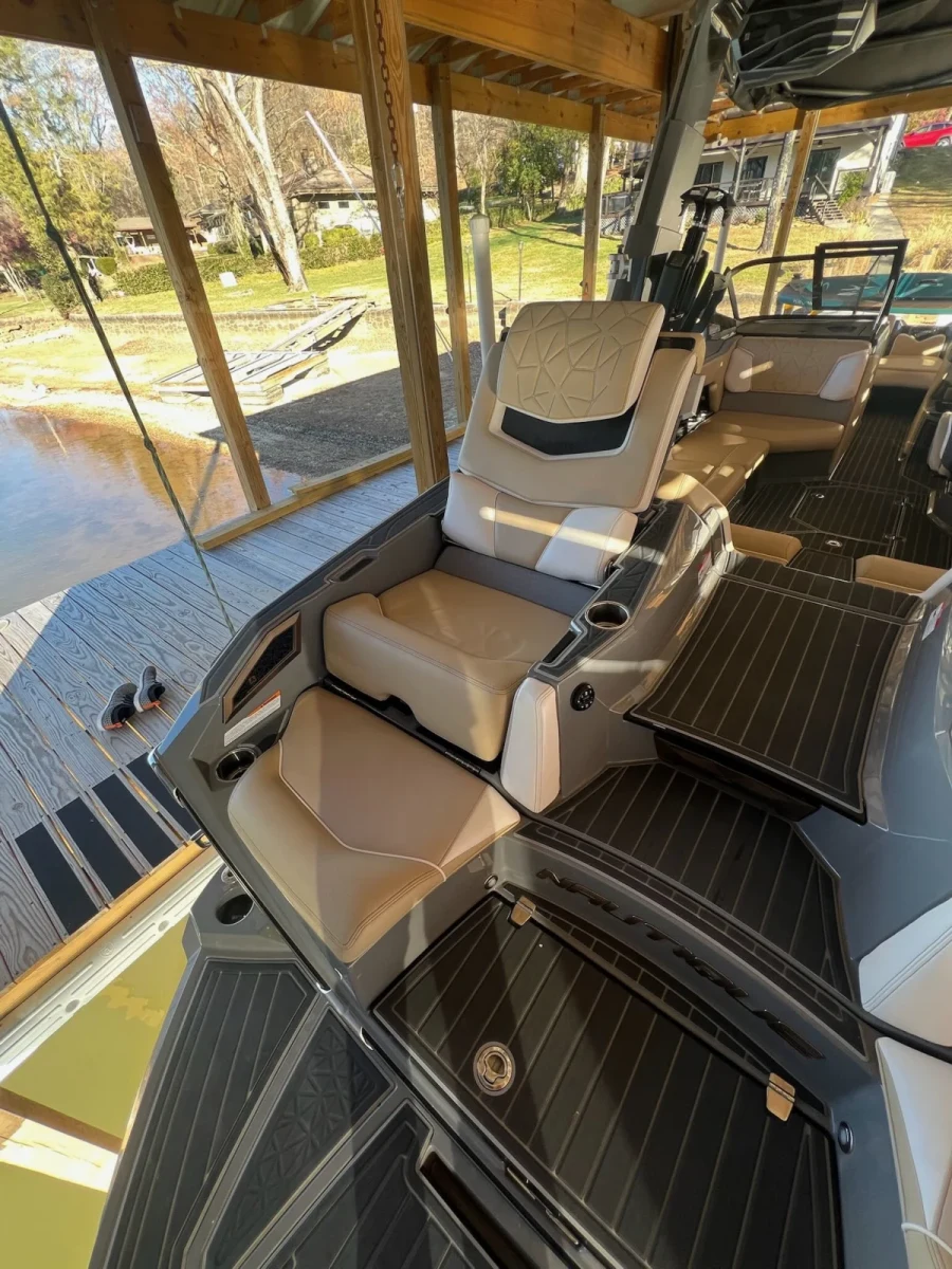 2021-nautique-g23-paragon-136978-image9.webp
