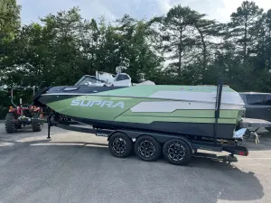 2023 Supra Boats SE Icon