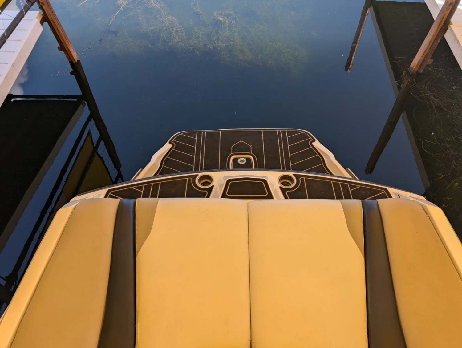 2016 Axis Boats A24 