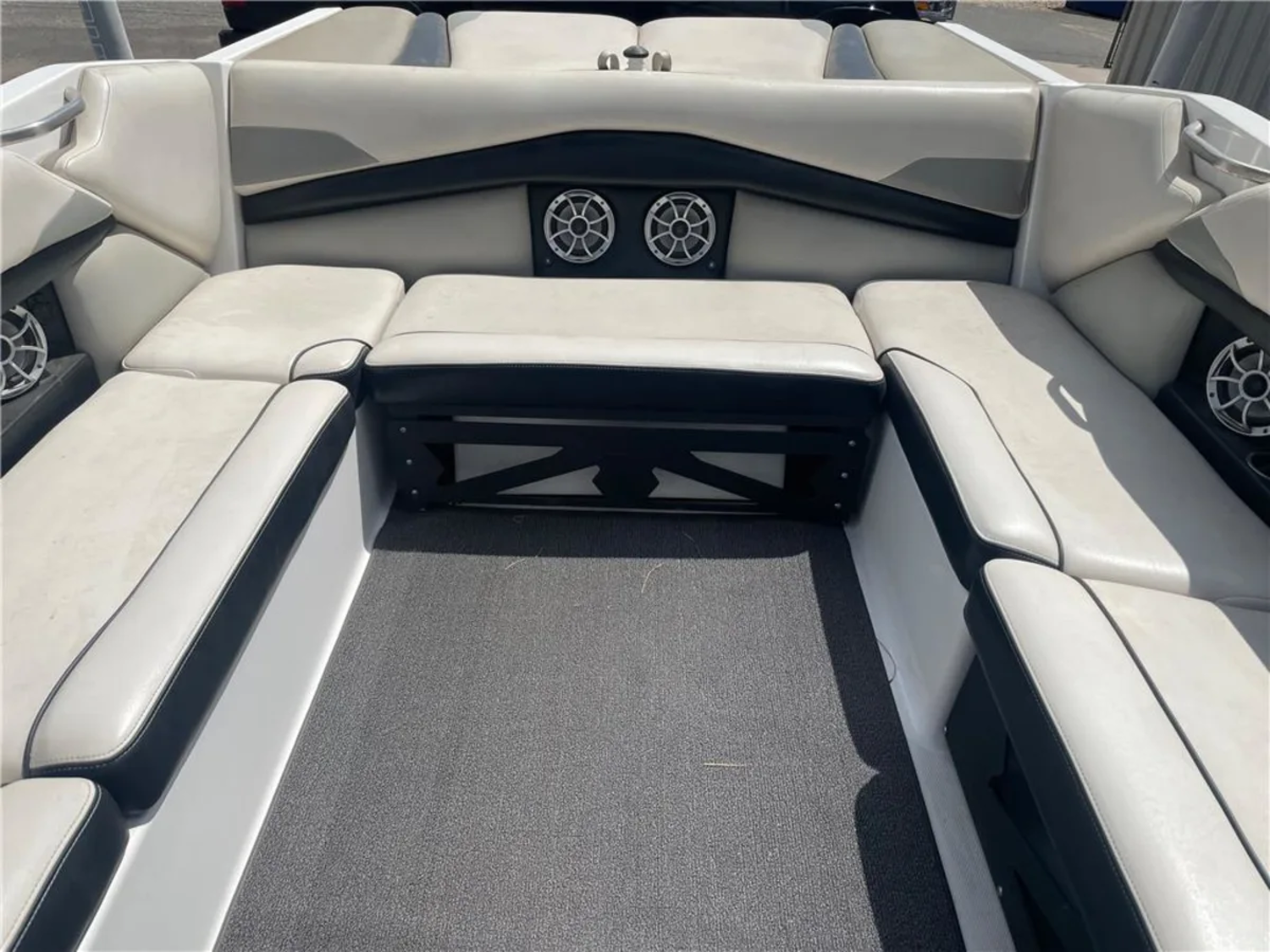 2016 Axis Boats A24 