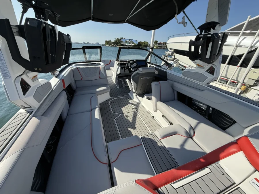 2024-nautique-g23-136994-image6.webp