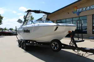 2026-malibu-m230-137004-image1.webp