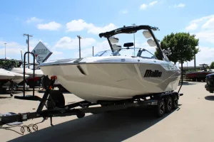 2026-malibu-m230-137004-image3.webp