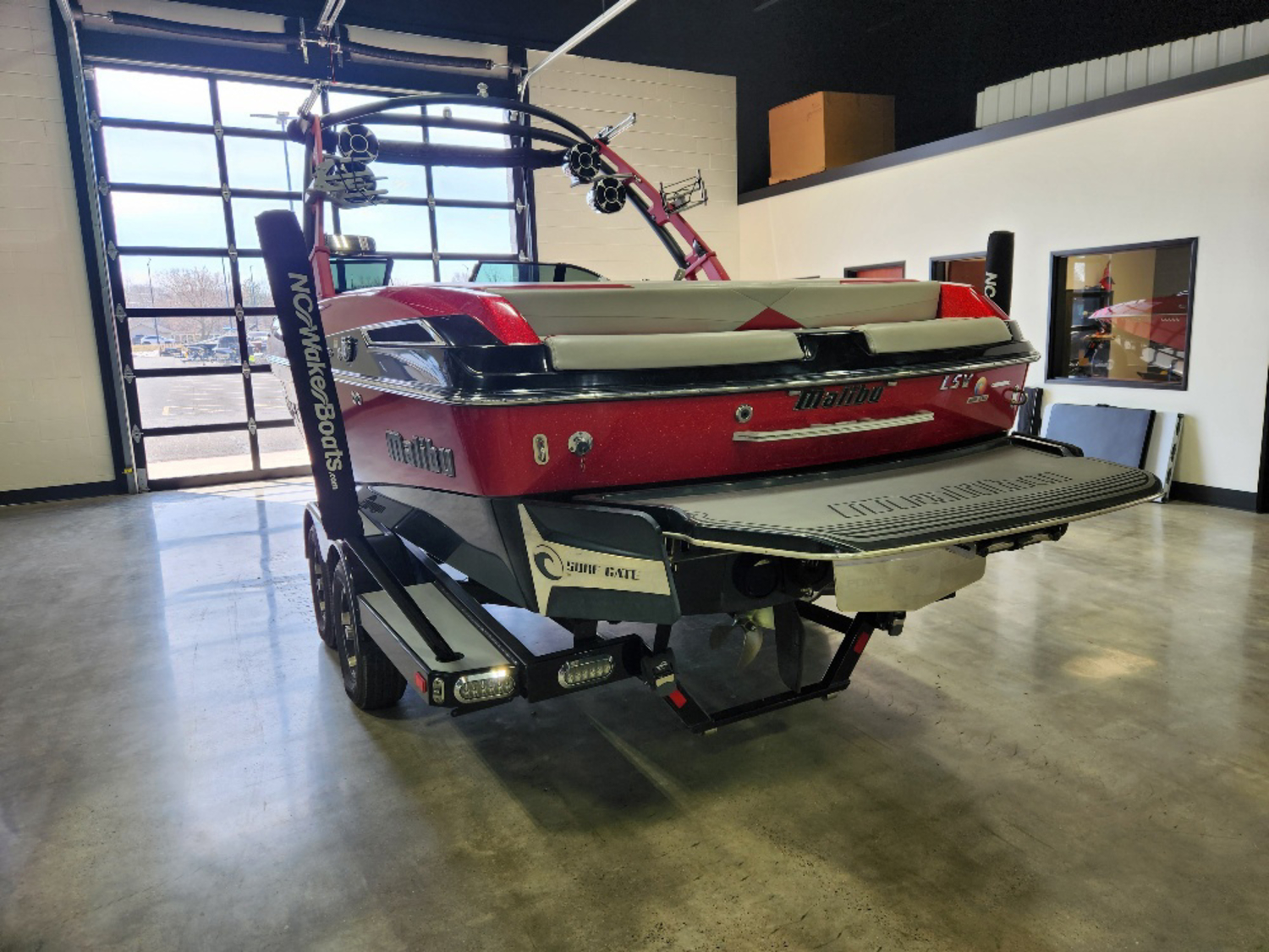 2015 Malibu Boats WAKESETTER 23 LSV W/ TRAILER (Consignment)