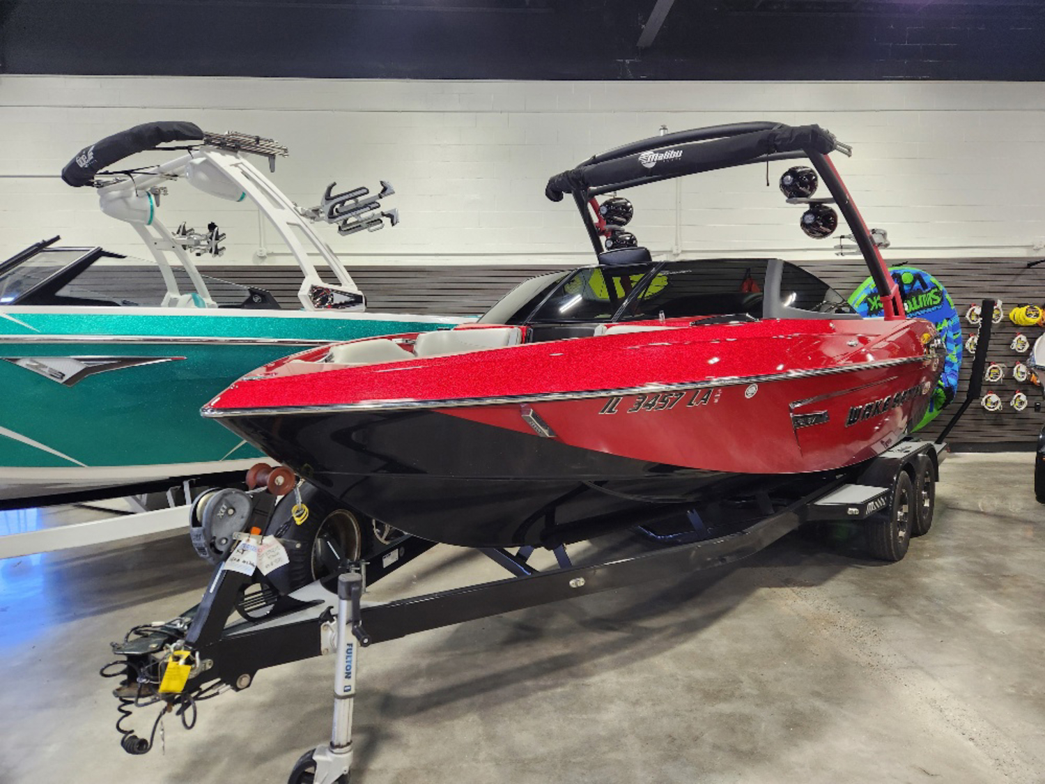2015 Malibu Boats WAKESETTER 23 LSV W/ TRAILER (Consignment)