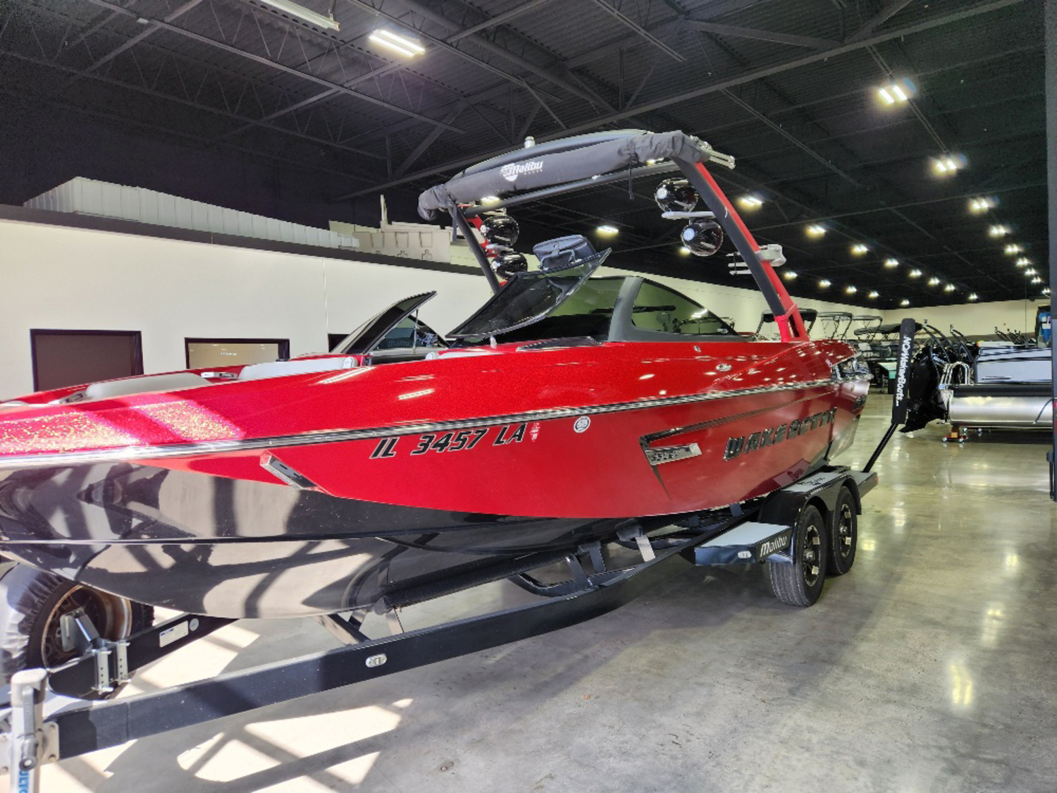 2015 Malibu Boats WAKESETTER 23 LSV W/ TRAILER (Consignment)