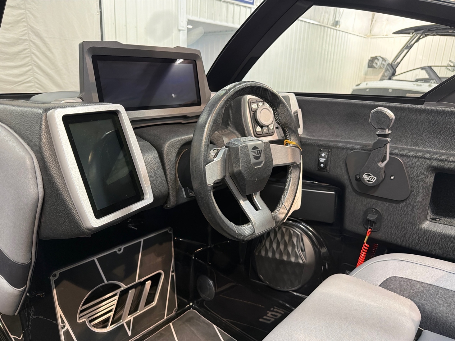 2023 Malibu 23 LSV
