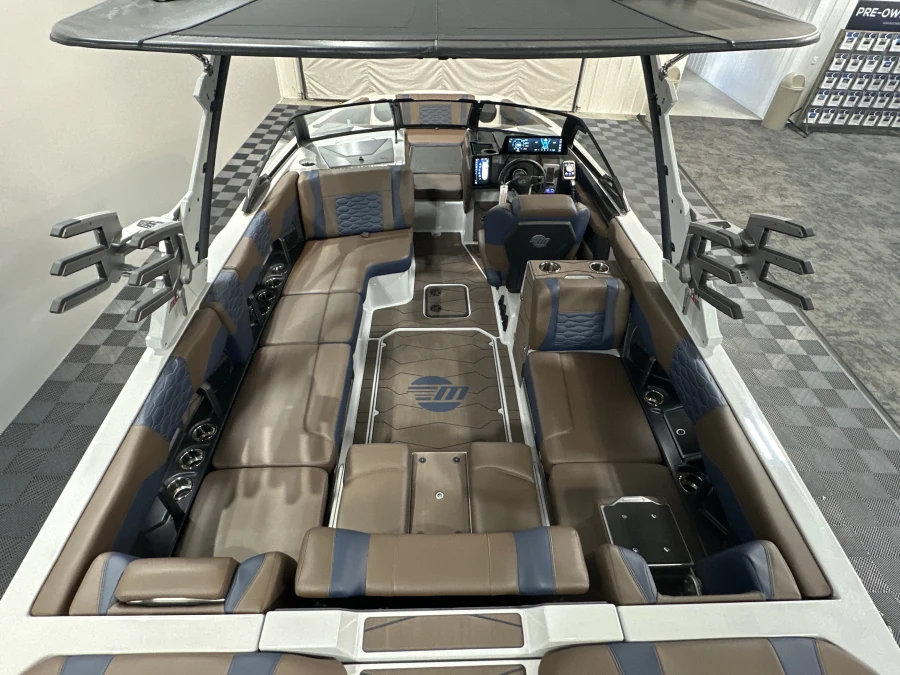 2025-malibu-wakesetter-24-mxz-137033-image11