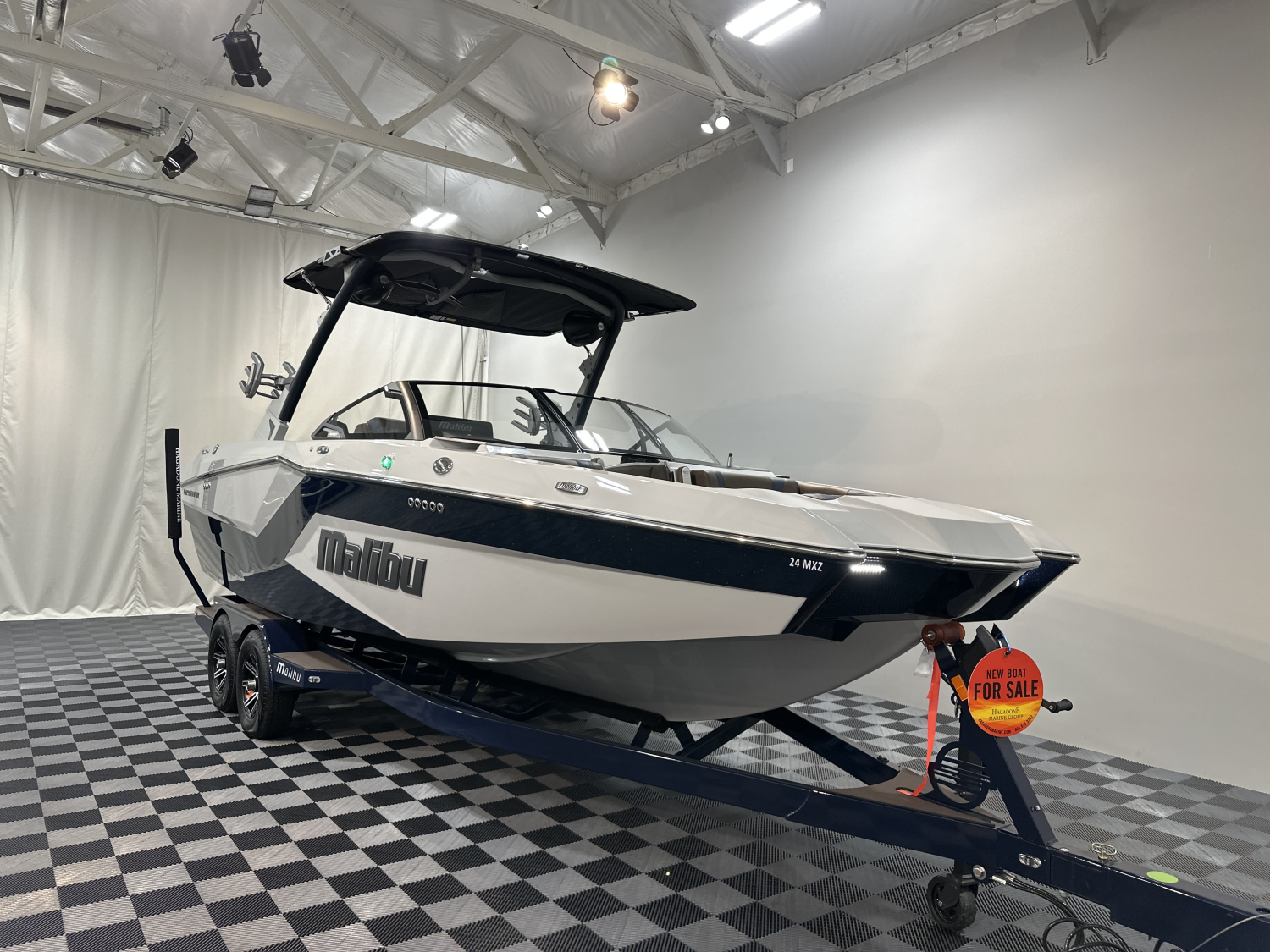 2025 Malibu 24 MXZ