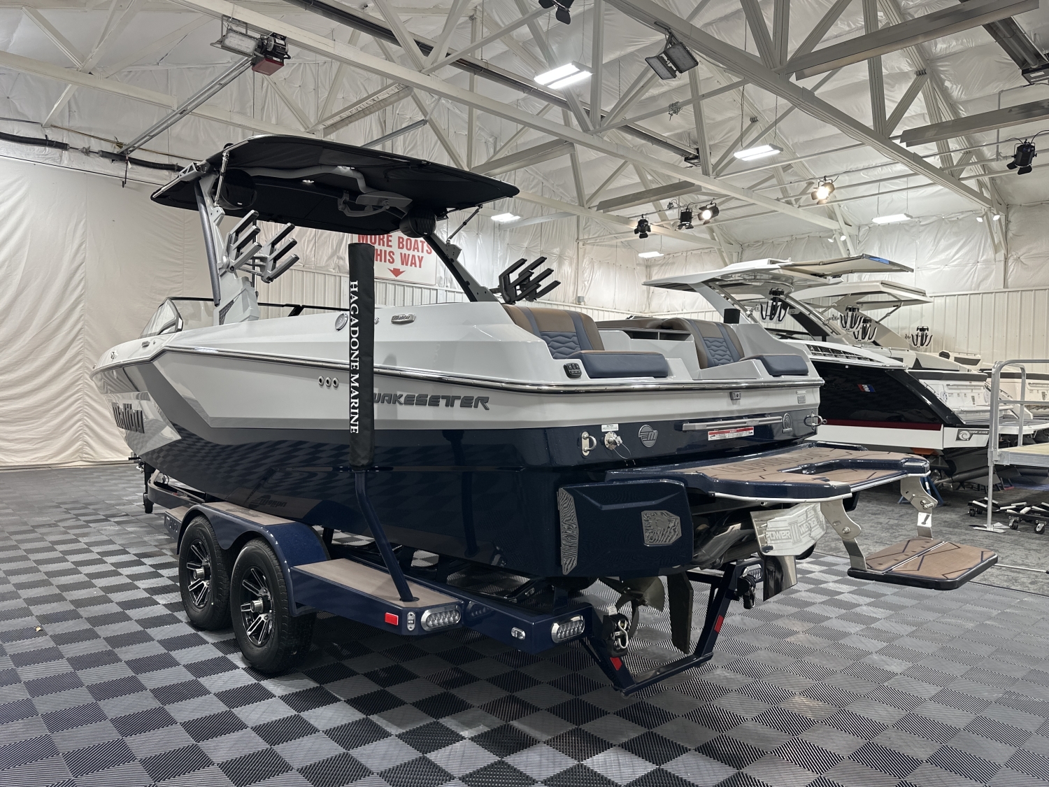 2025 Malibu 24 MXZ