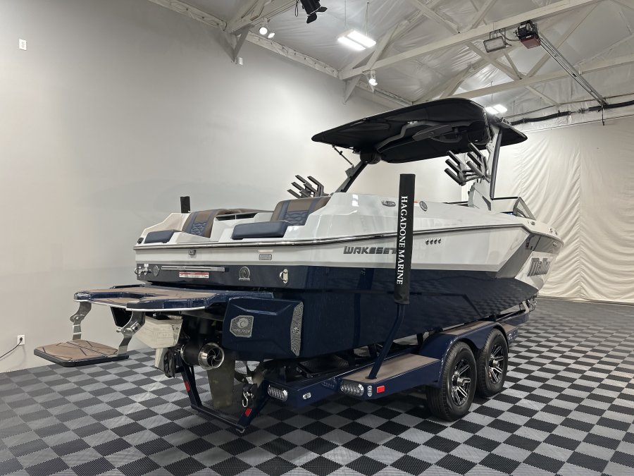 2025-malibu-wakesetter-24-mxz-137033-image6
