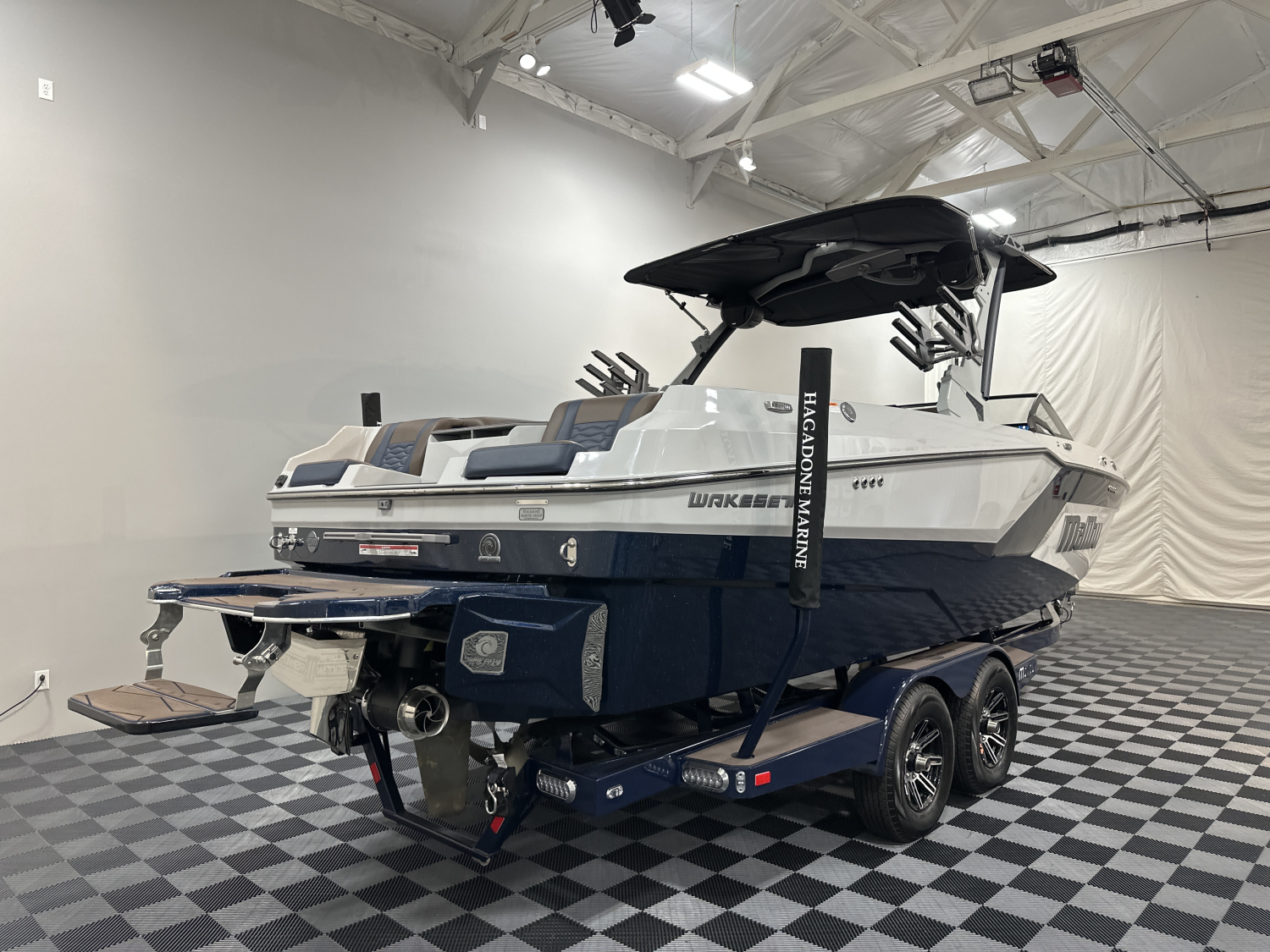 2025 Malibu 24 MXZ