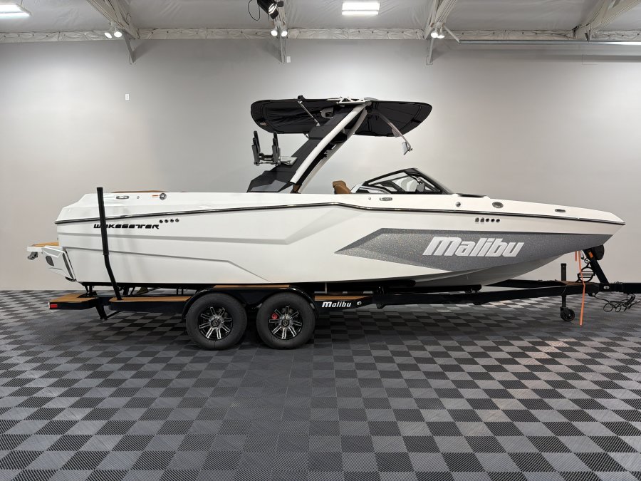 2026-malibu-wakesetter-24-mxz-137034-image1