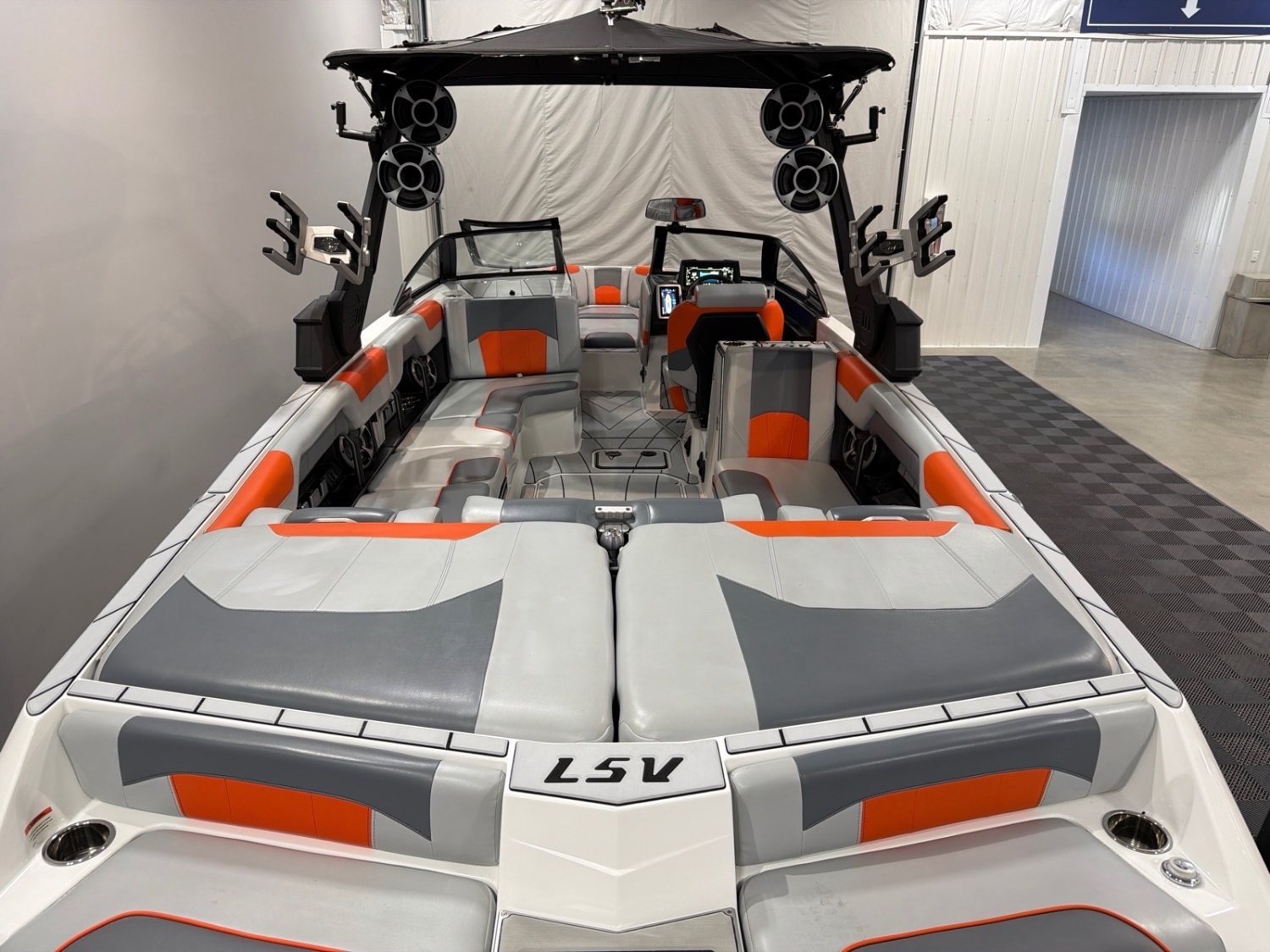 2021 Malibu 25 LSV