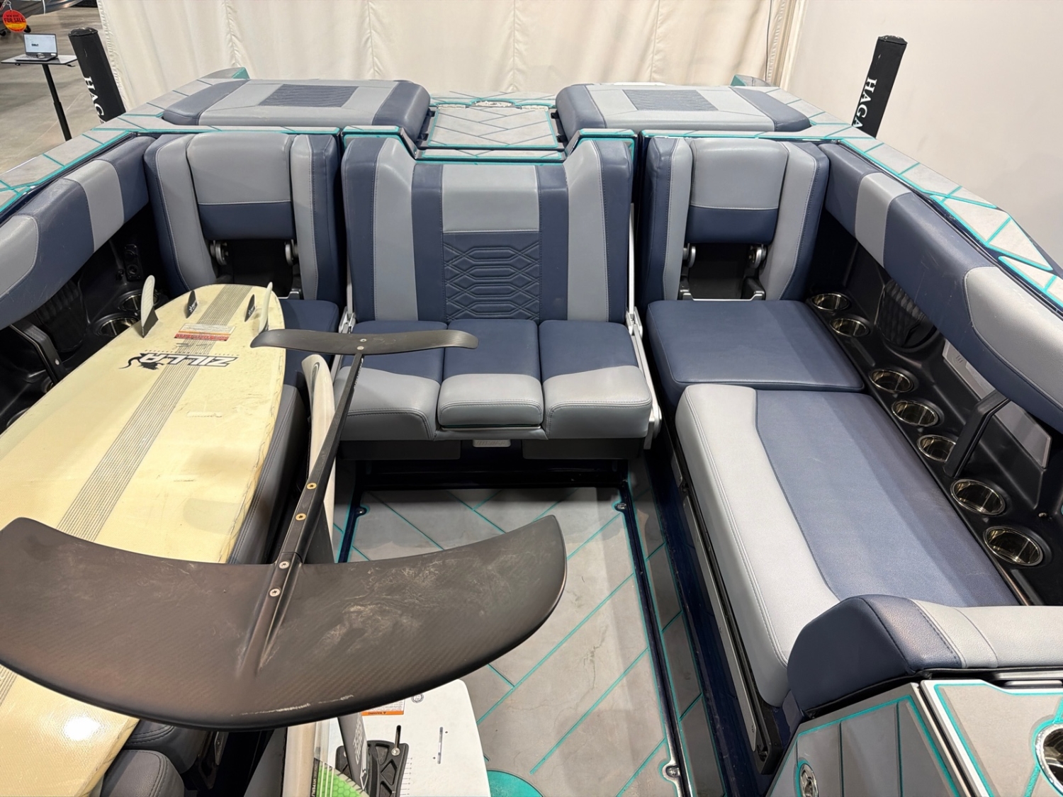 2023 Malibu 26 LSV