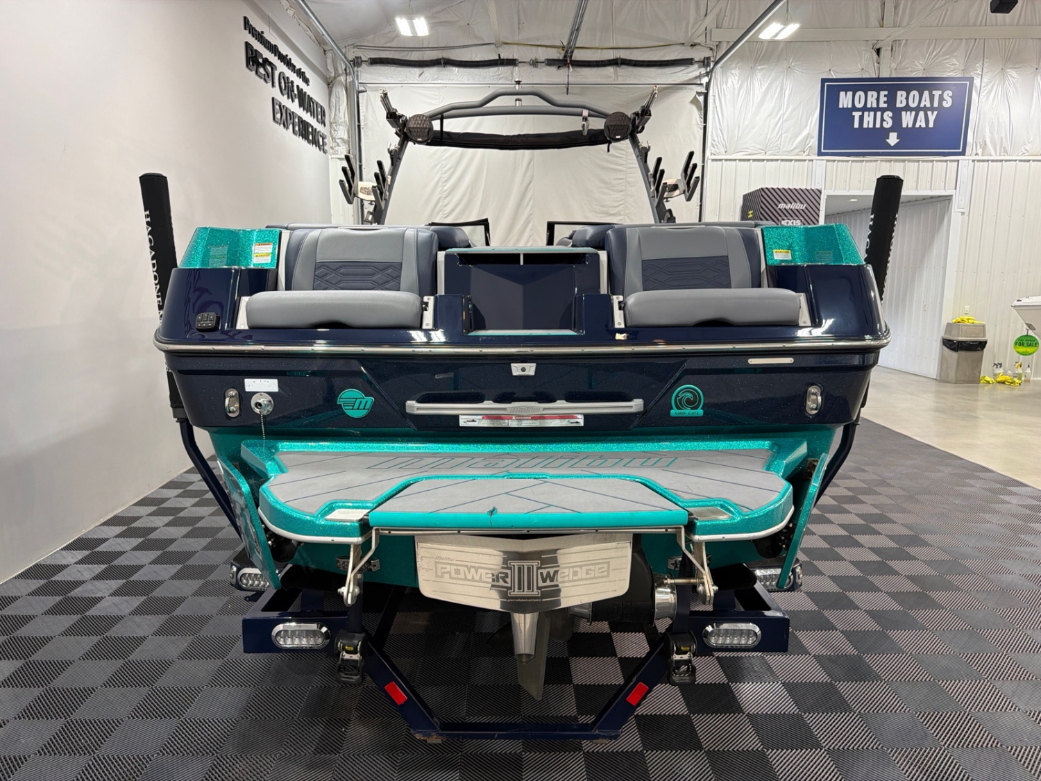 2023 Malibu 26 LSV