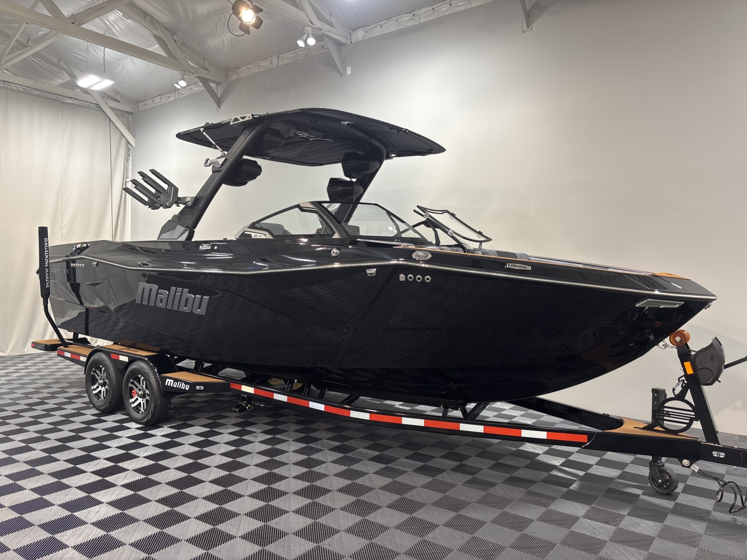 2026 Malibu 26 LSV