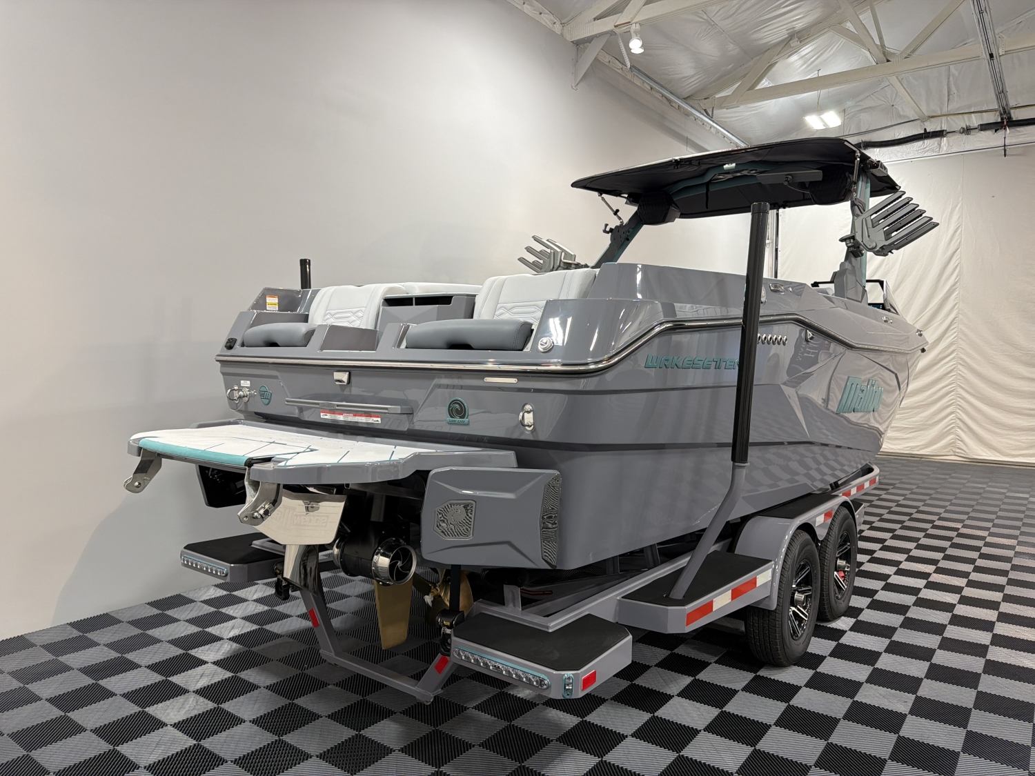 2026 Malibu 26 LSV