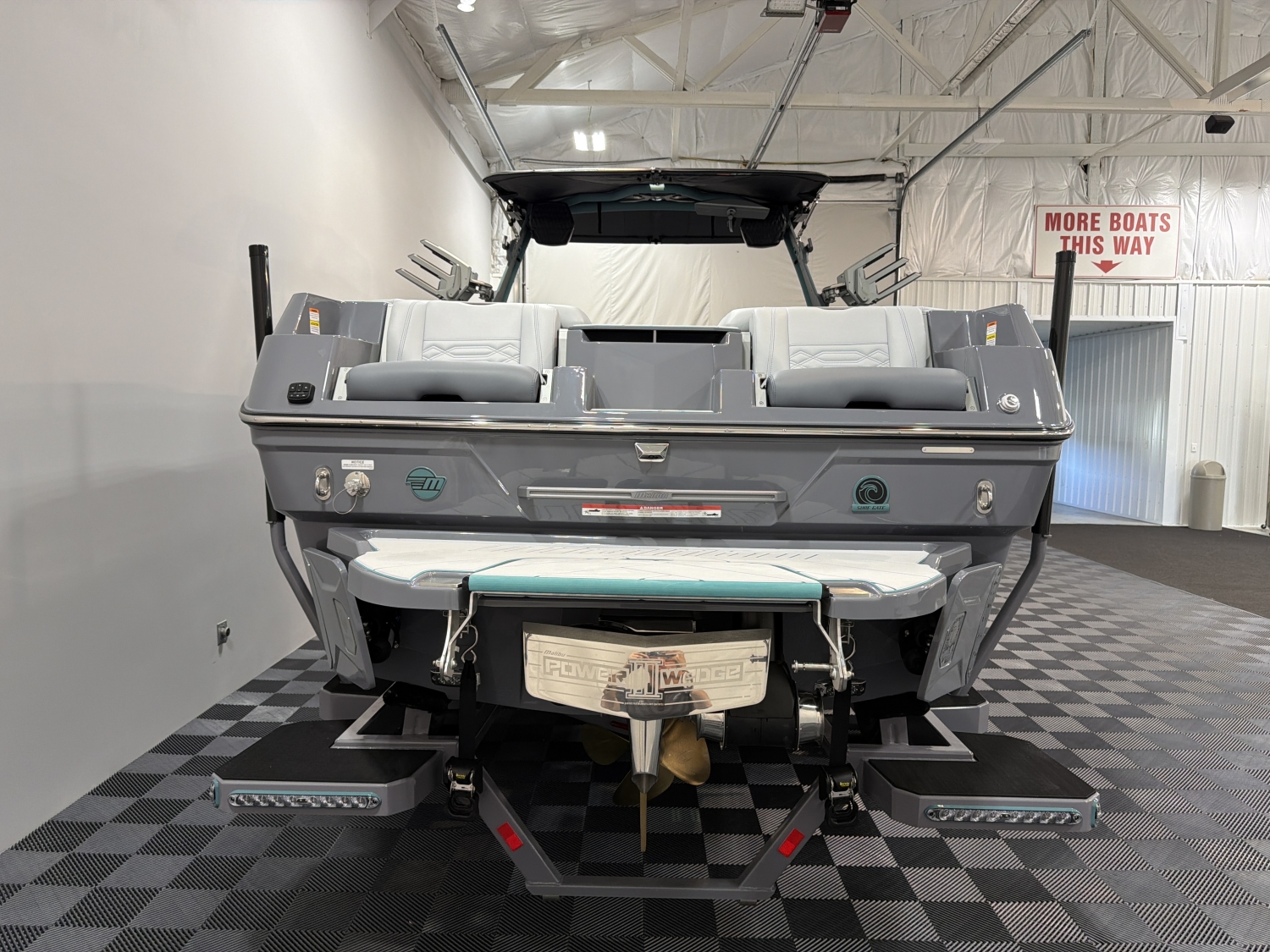 2026 Malibu 26 LSV
