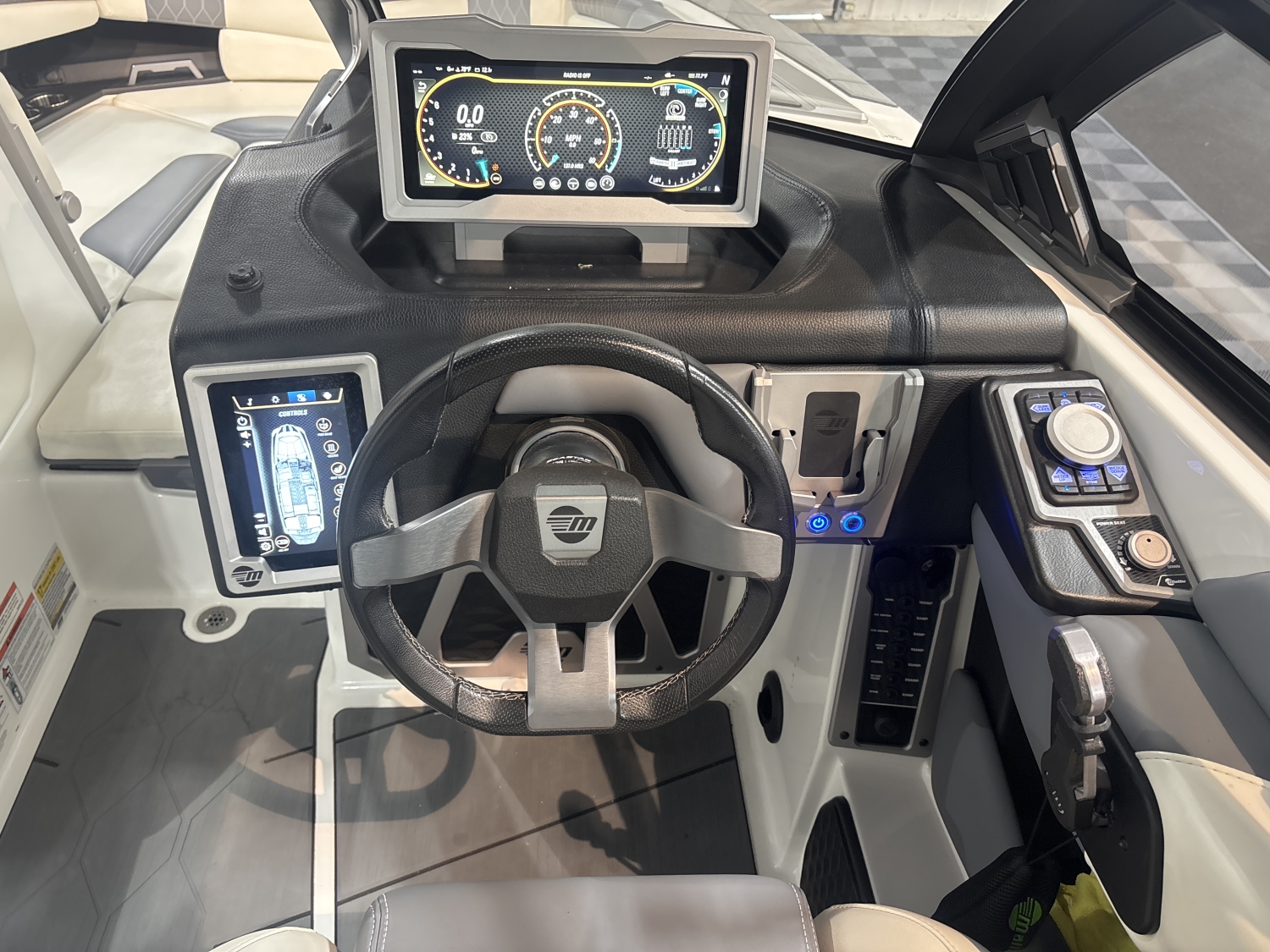 2021 Malibu M240