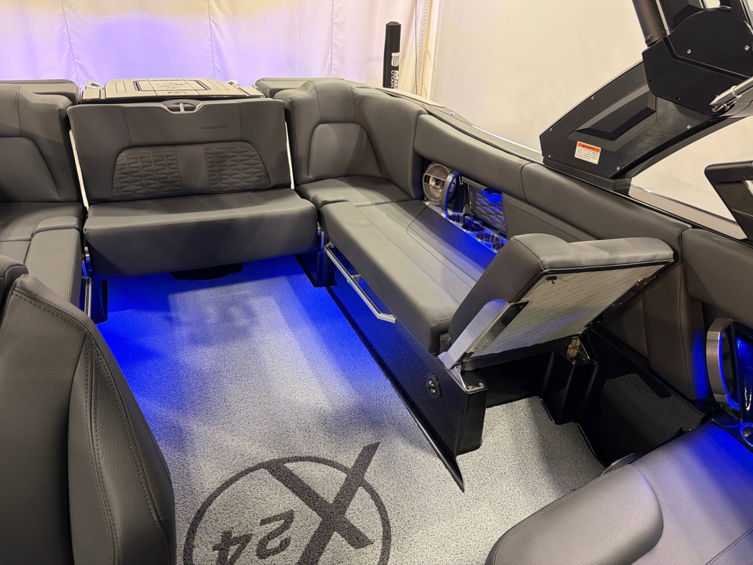 2022 MasterCraft X24