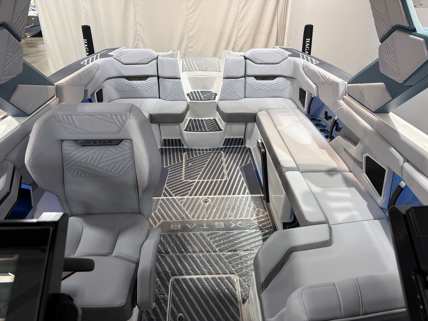 2026 MasterCraft XStar 23