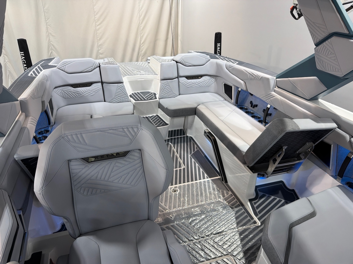 2026 MasterCraft XStar 23