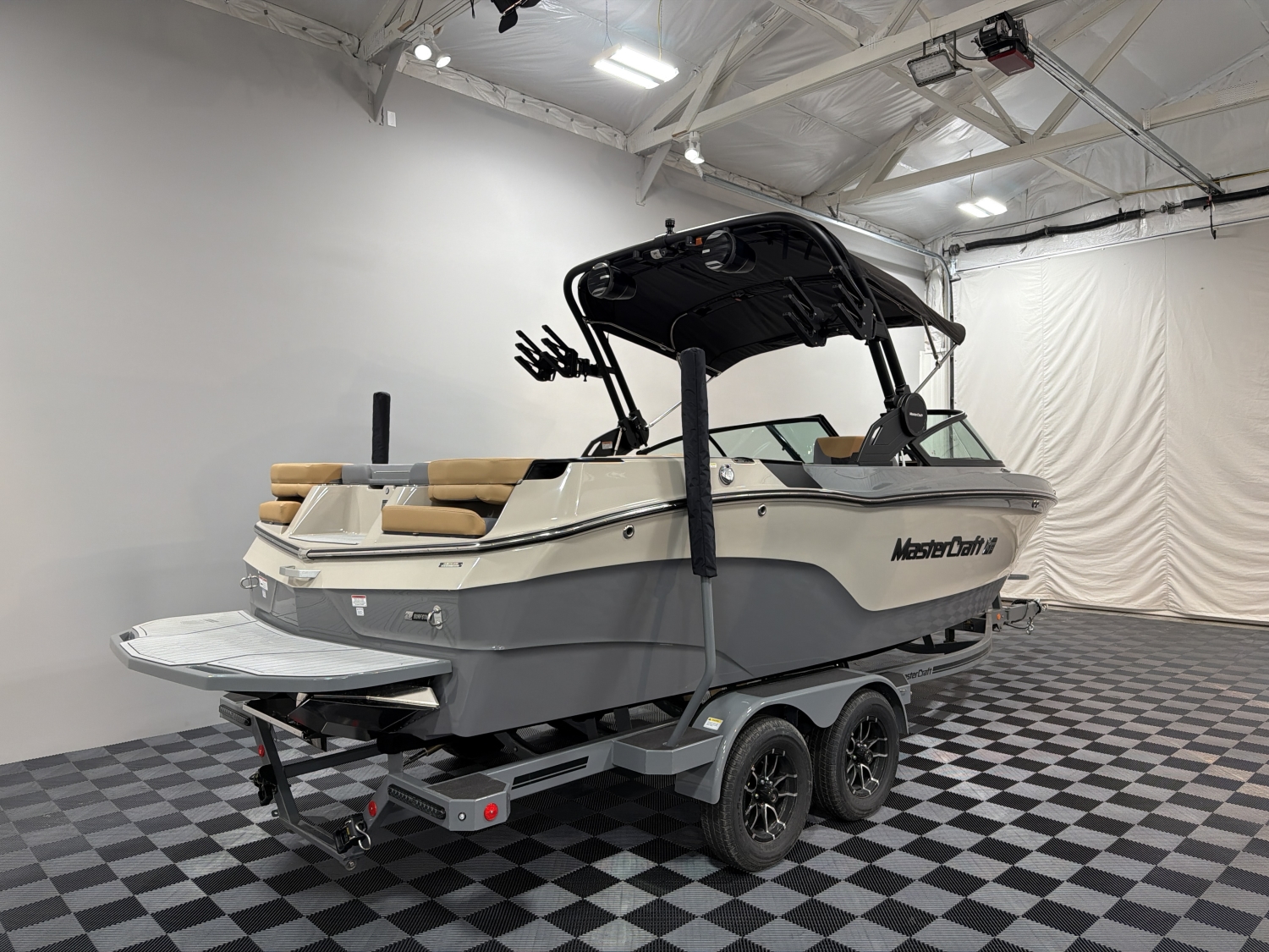 2026 MasterCraft XT23