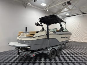 2026-mastercraft-xt23-137053-image3