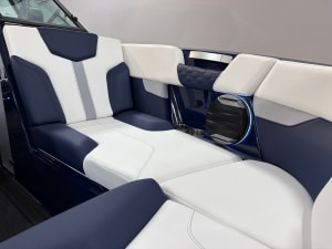 2026-mastercraft-xt24-137054-image11