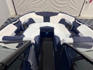 2026-mastercraft-xt24-137054-image9