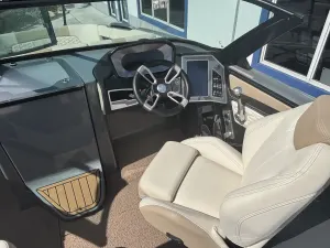 2022-mastercraft-x26-137078-image3.webp