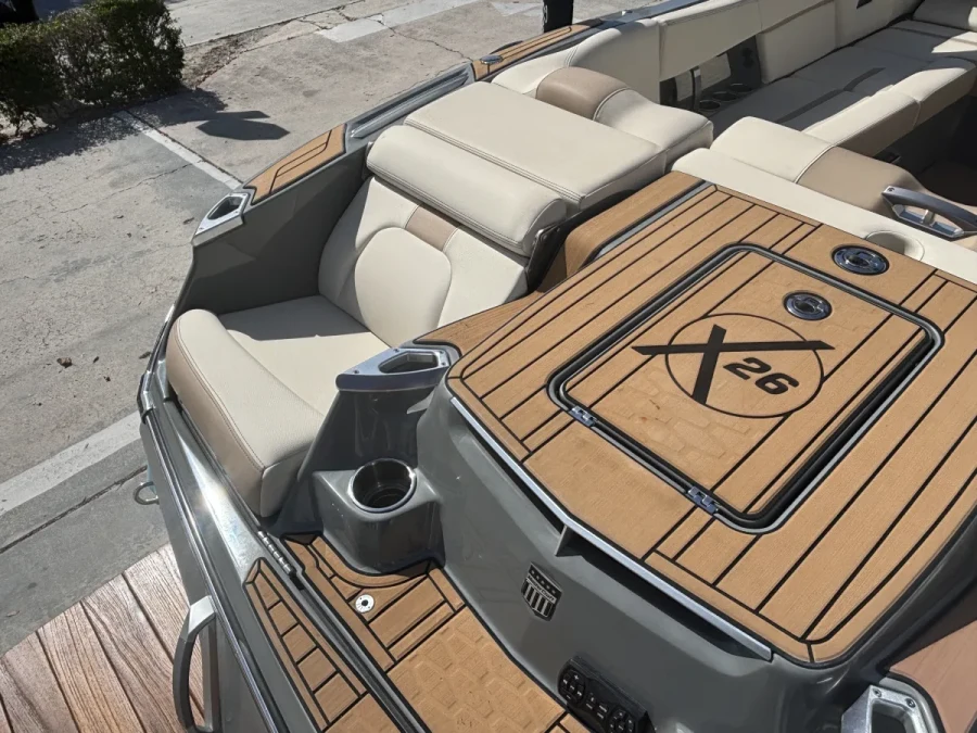 2022-mastercraft-x26-137078-image4.webp