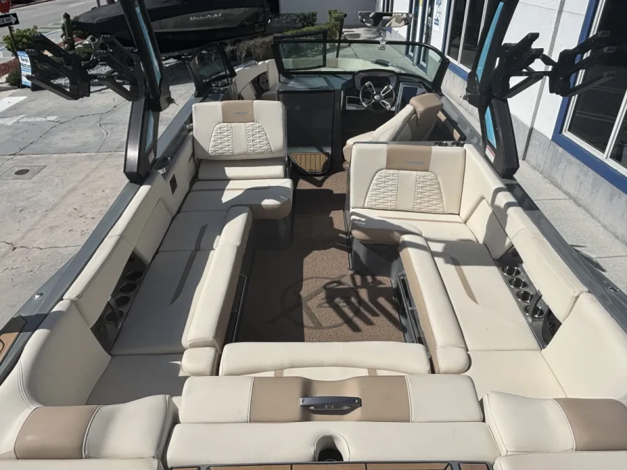 2022-mastercraft-x26-137078-image6.webp