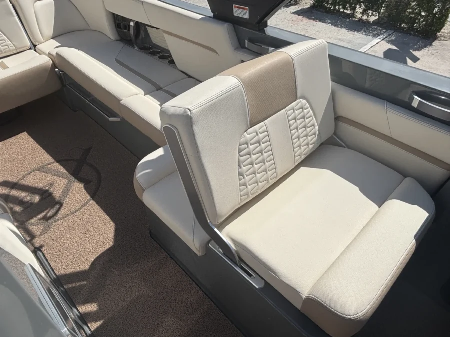 2022-mastercraft-x26-137078-image9.webp