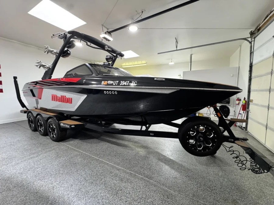 2021-malibu-wakesetter-24-mxz-137086-image4.webp