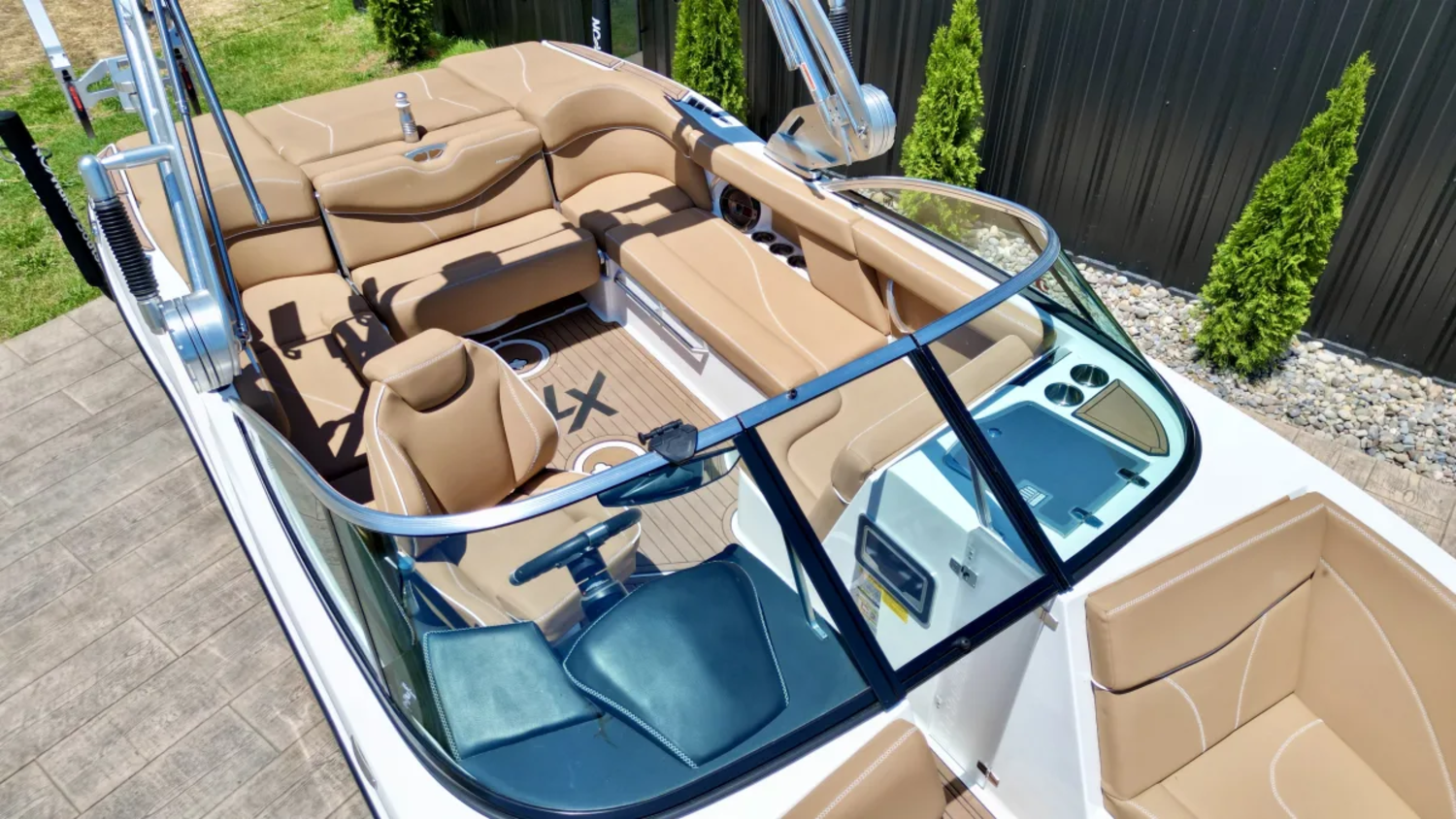 2020 Mastercraft XT22