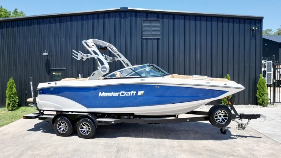 2020-mastercraft-xt22-137088-image3.webp