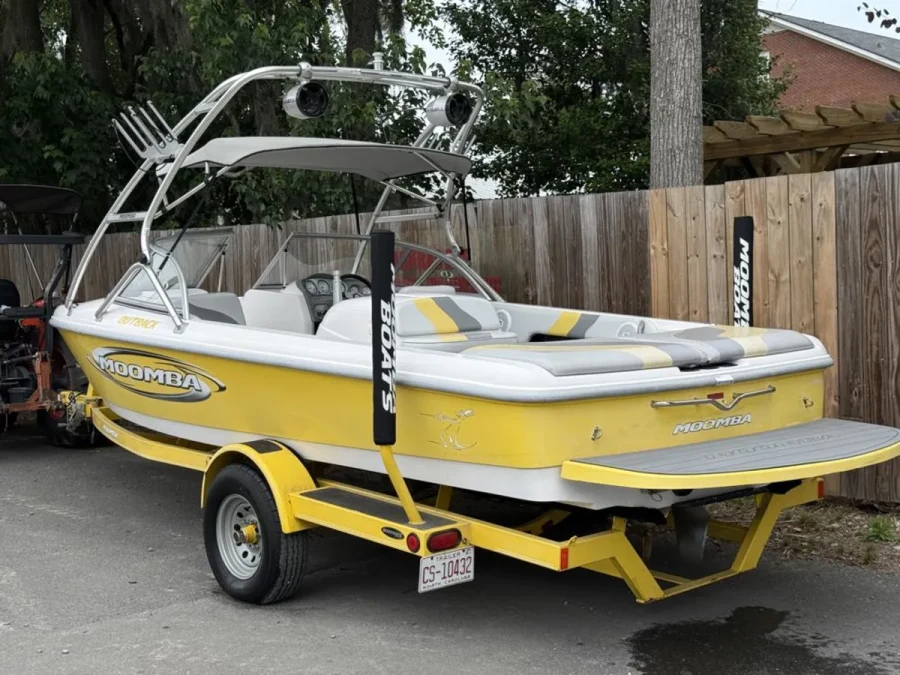 2003-moomba-outback-137100-image2.webp