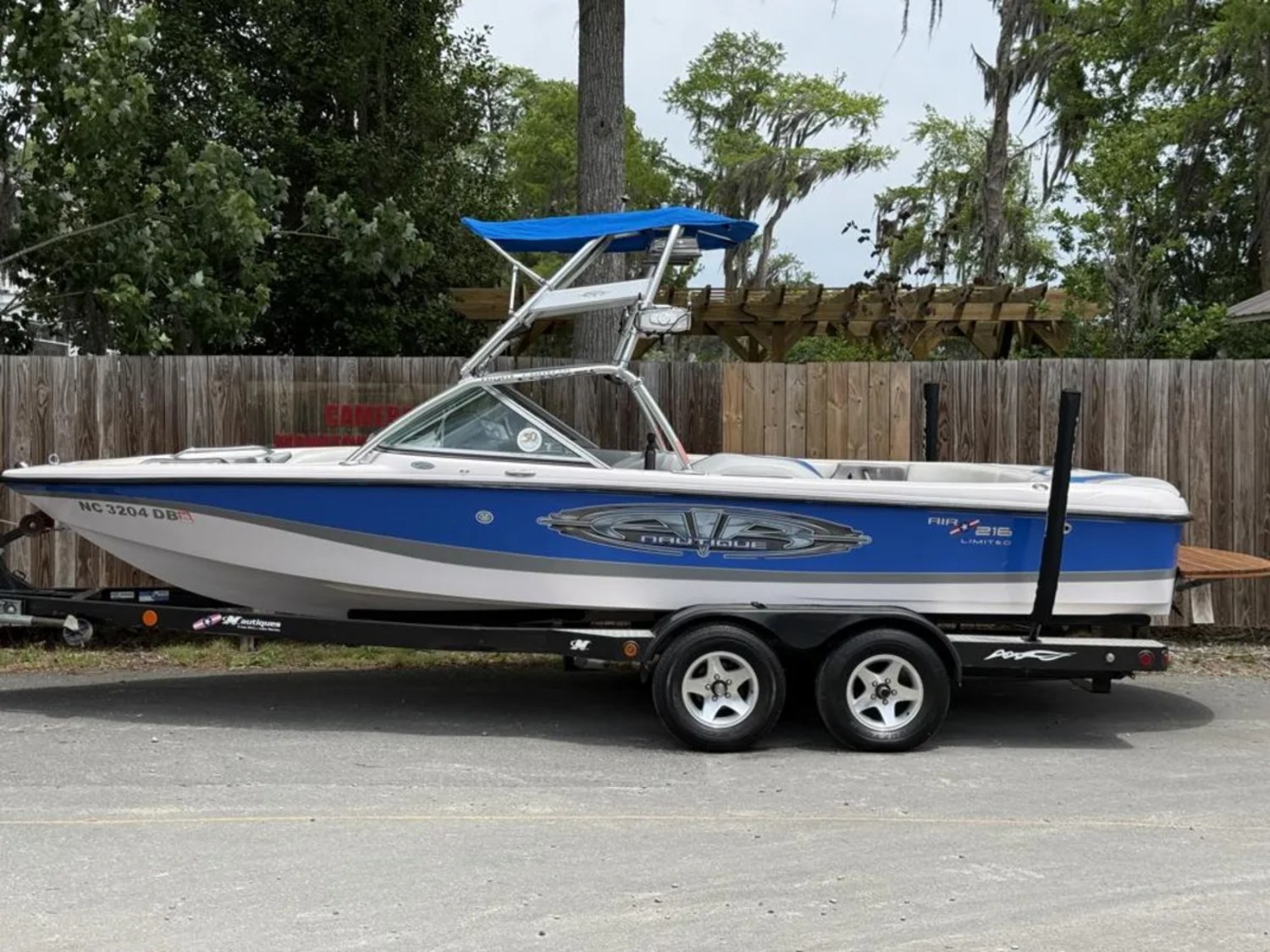 2005 Air Nautique 216
