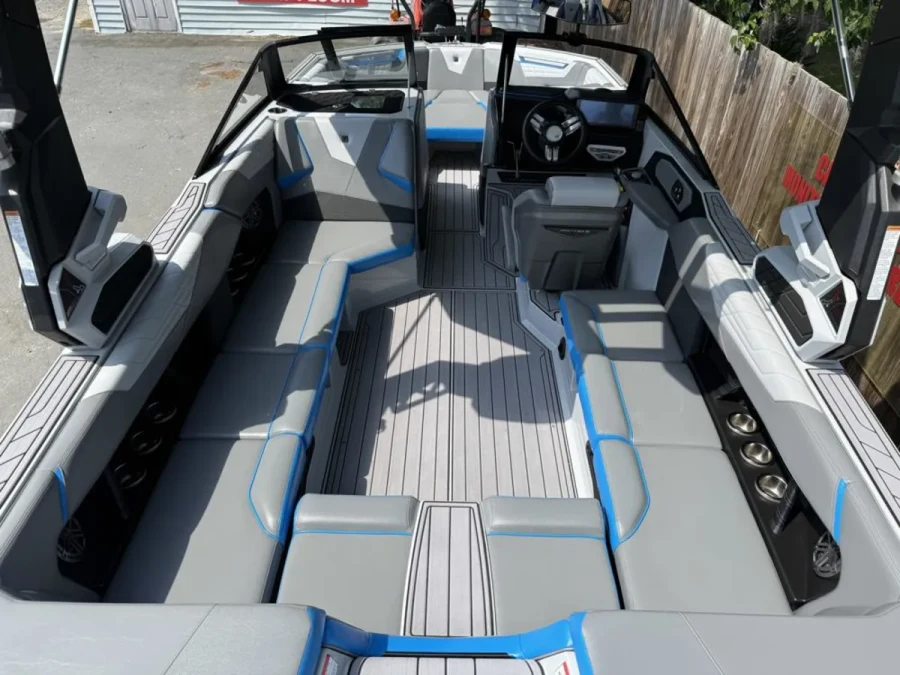 2023-nautique-s23-137105-image4.webp