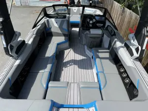 2023-nautique-s23-137105-image4.webp