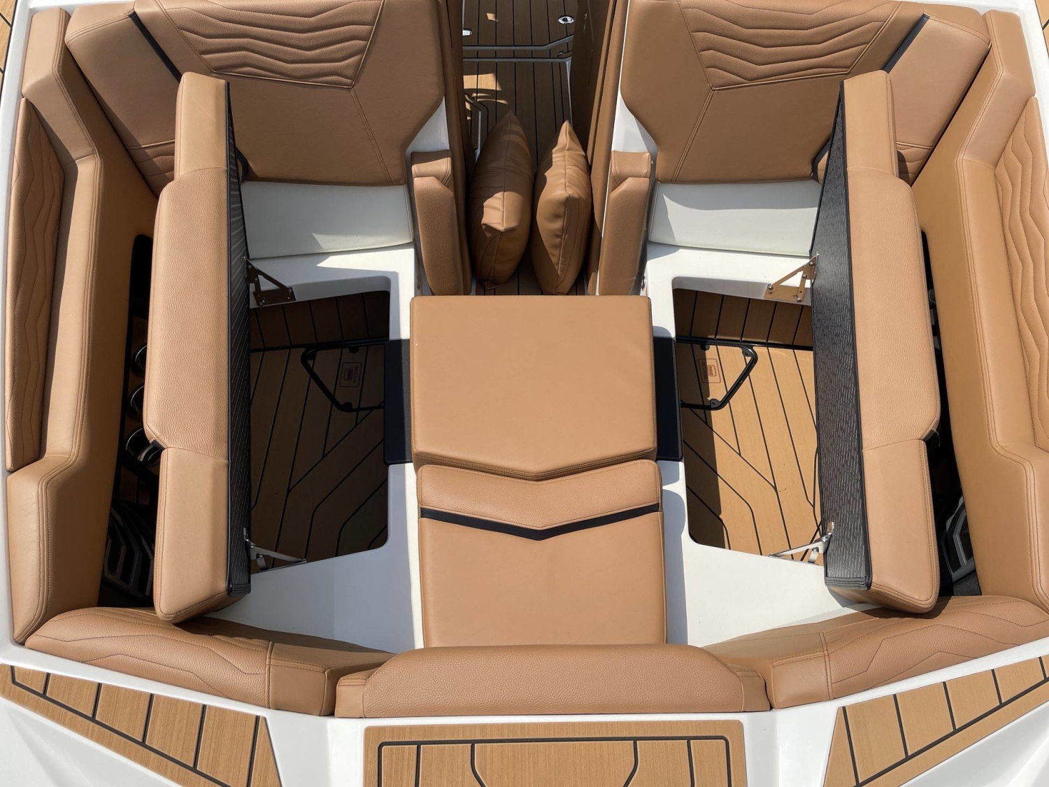 2026 Nautique G23