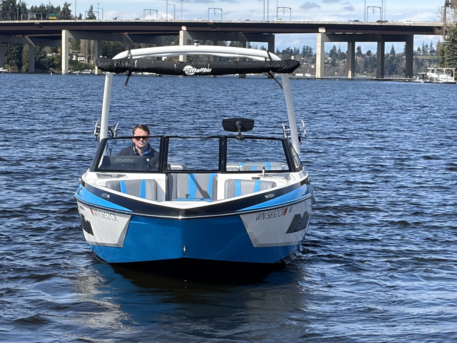 2025 Malibu 22 LSV