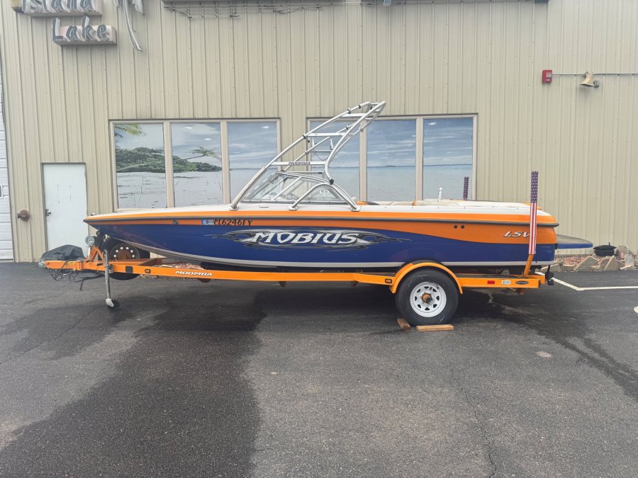 2004-moomba-mobius-lsv--137132-image1