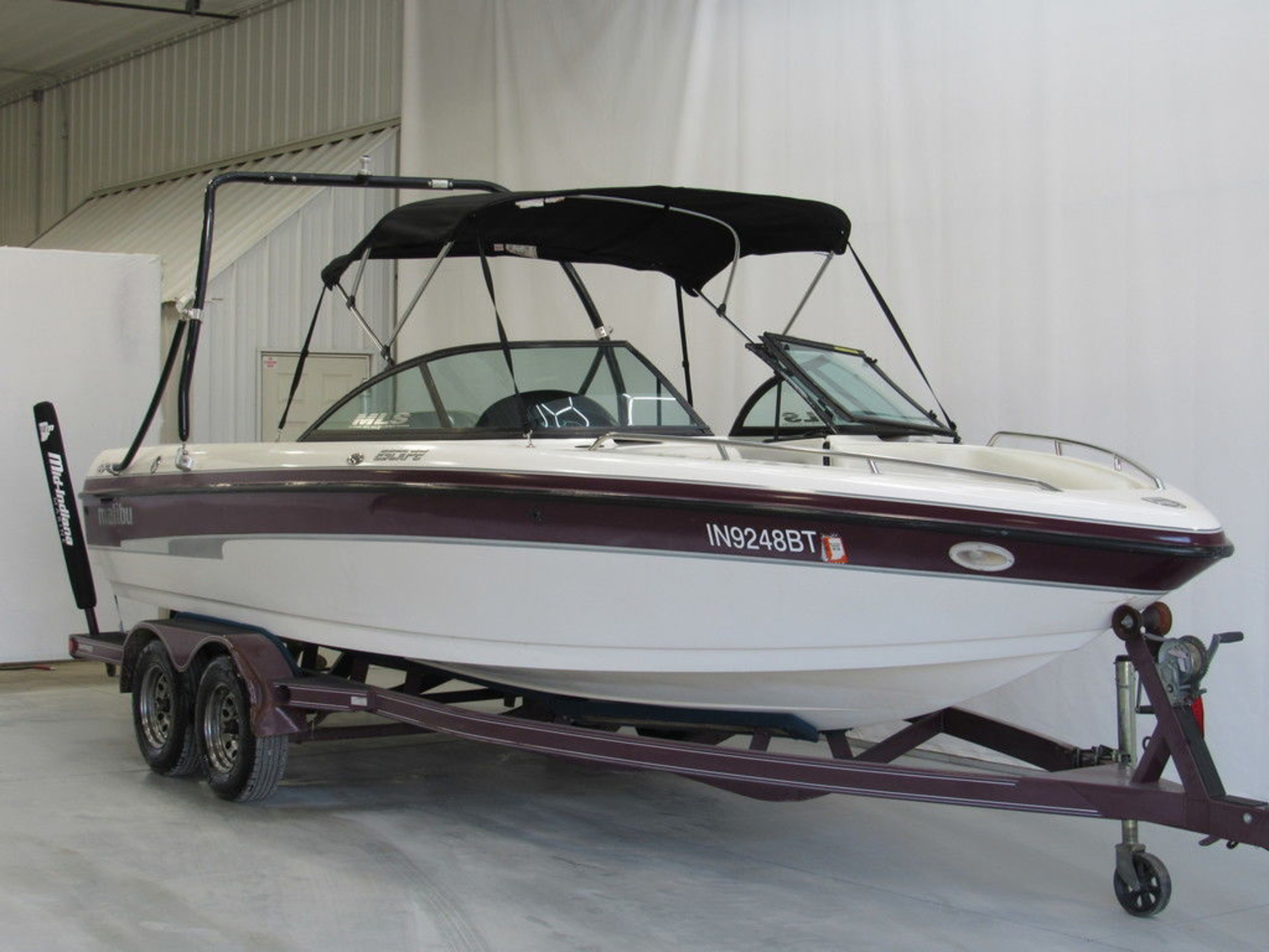 2000 Malibu 23 Escape