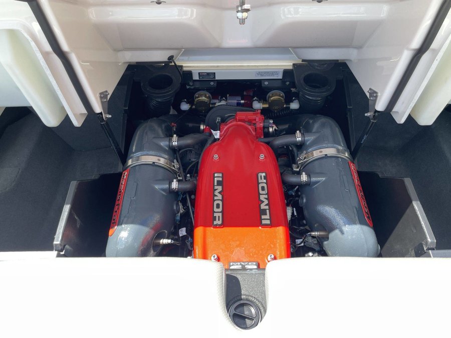 2016-mastercraft-x20-137147-image13