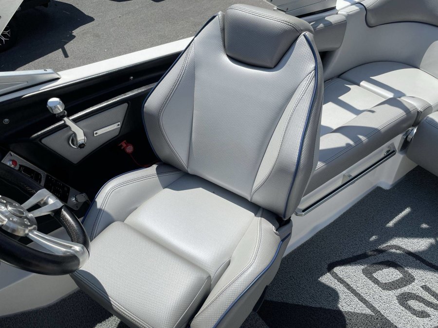2016-mastercraft-x20-137147-image18